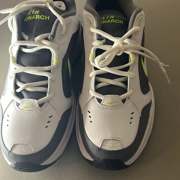 Nike Air Monarch  IV - Size 10.5 Men's NWT/BOX - Picture 4 of 8